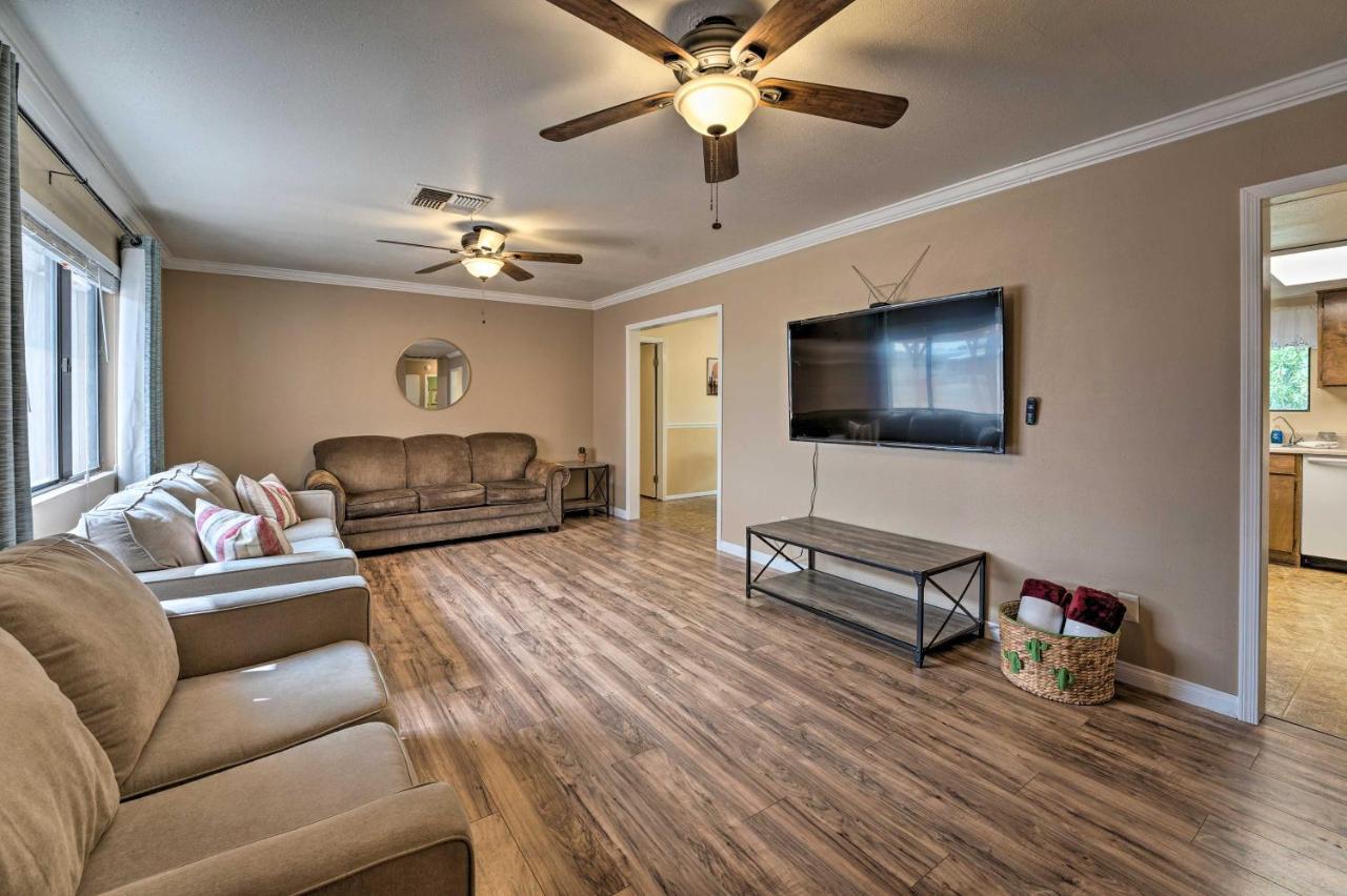 Updated Family Home - 2 Blocks To Colorado River! Bullhead City Buitenkant foto